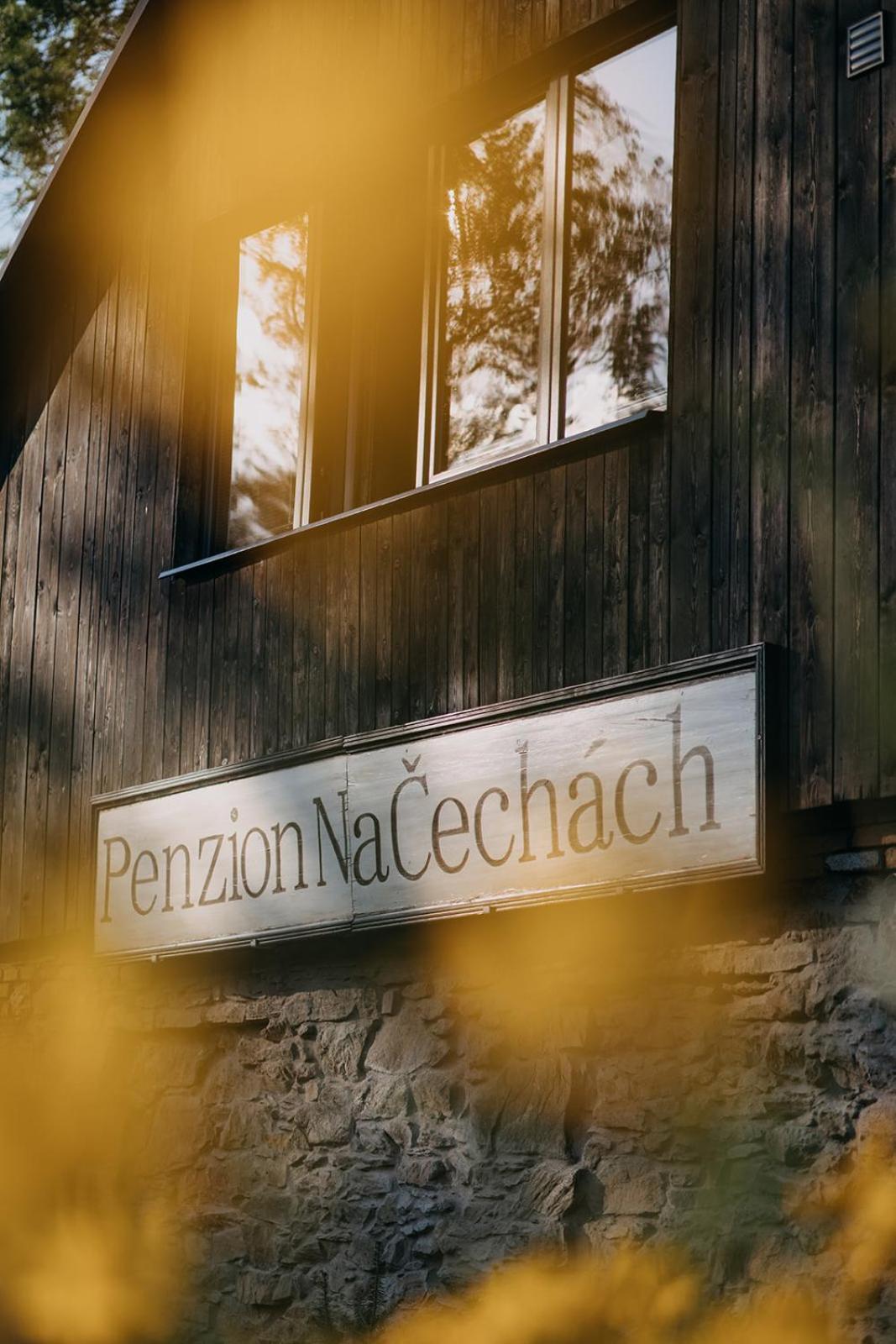 Restaurant A Penzion Na Cechach Korouhev Exterior foto